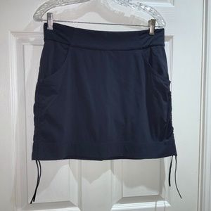 Columbia Omni Shield Omni Shade grey side tie skort Sz M ruching front pockets